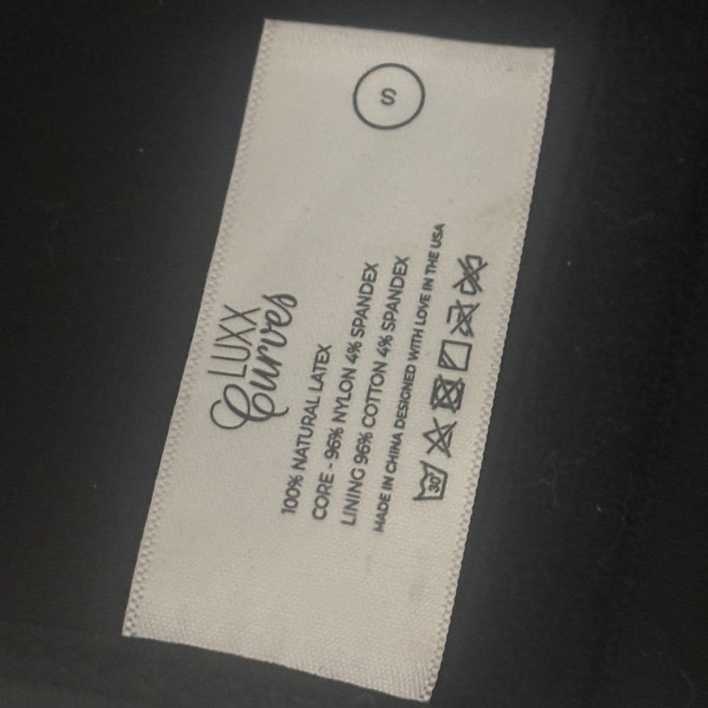 Luxx Curves Black  Waste trainer - Picture 2 of 5